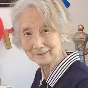 92歲的開心果奶奶感恩分享：我真的沒有想過我還能不吃藥不打針，用十三推+精油的威力把肺積水給推出去了！
